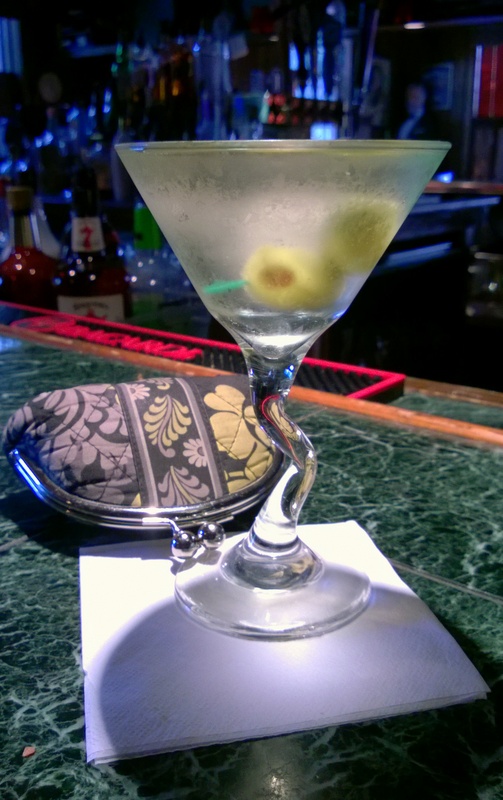 ice-cold-dirty-martini-001
